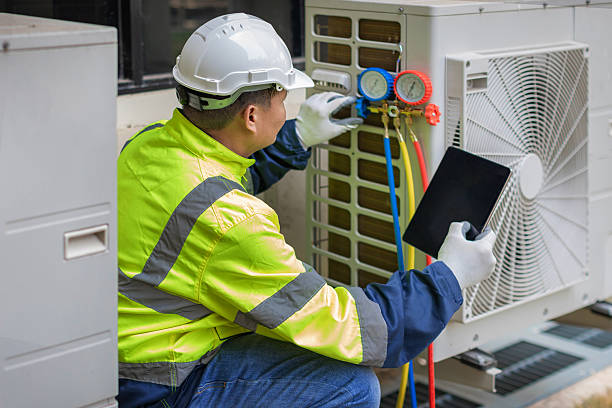 Professional Hvac technician working in Riverside, IL